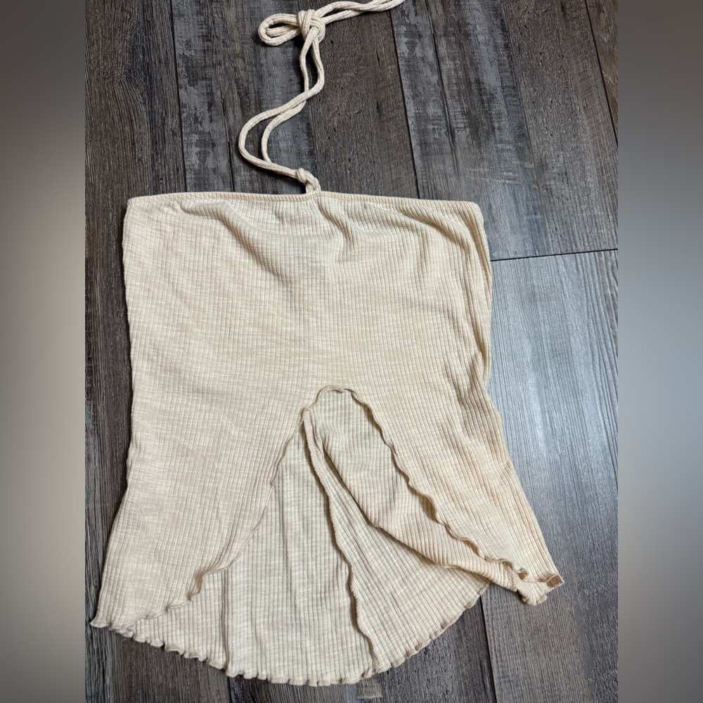 Beige Ribbed Cropped Halter Top Size Medium